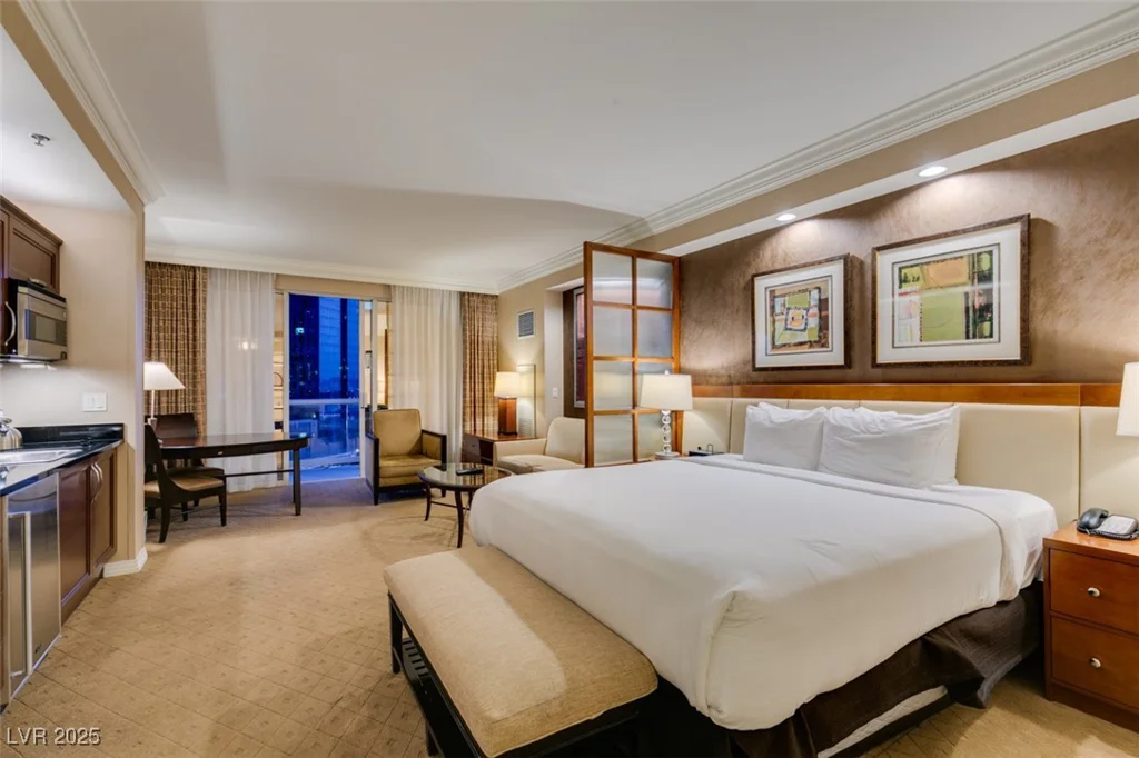 125 HARMON, Las Vegas, NV 89109