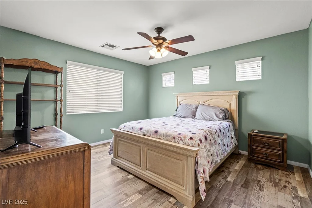 9962 Derby Creek, Las Vegas, NV 89148