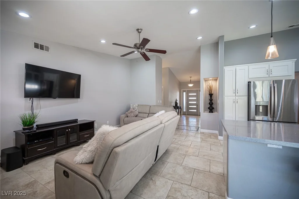 6417 Fisher, Las Vegas, NV 89130