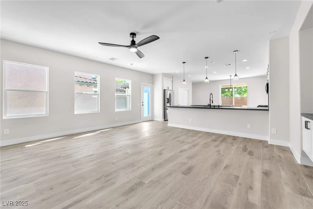 10345 Howling Coyote, Las Vegas, NV 89135
