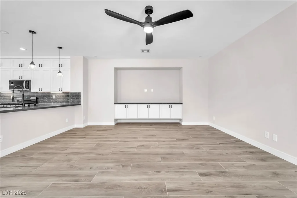 10345 Howling Coyote, Las Vegas, NV 89135