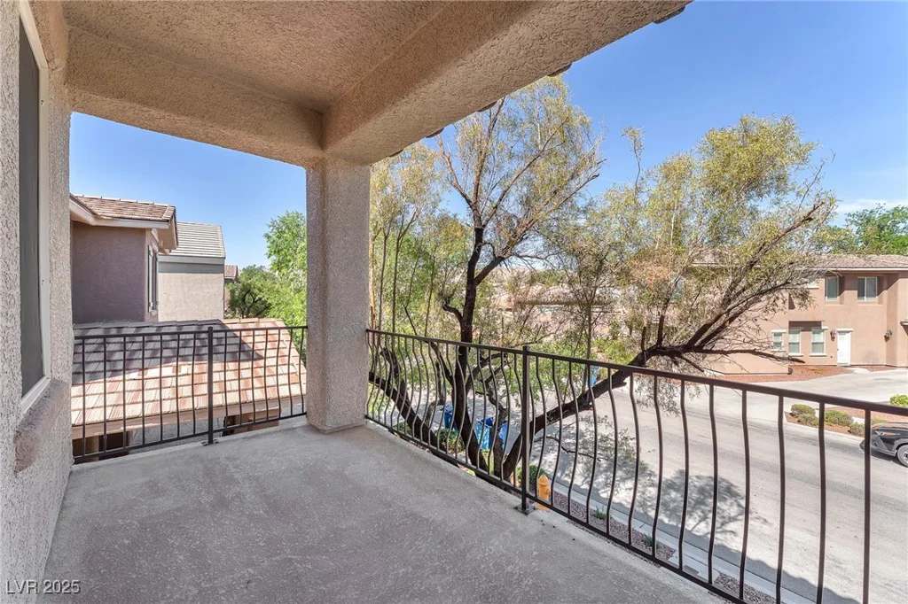 10345 Howling Coyote, Las Vegas, NV 89135