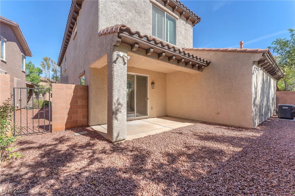 10345 Howling Coyote, Las Vegas, NV 89135