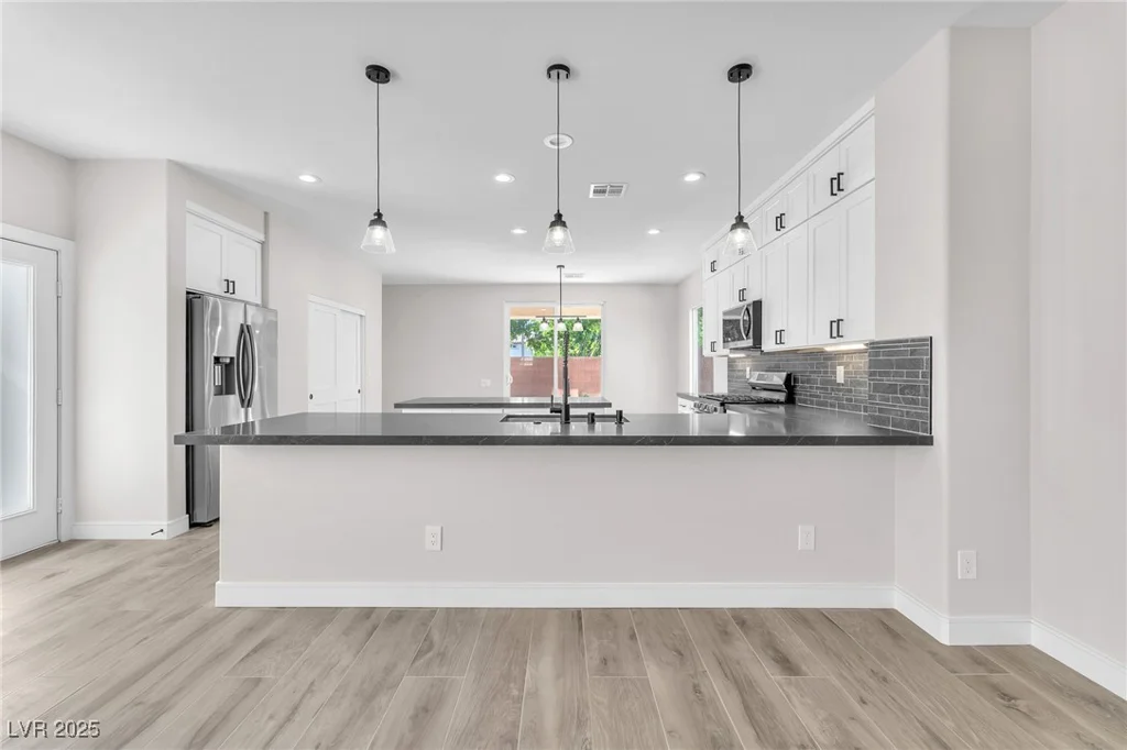 10345 Howling Coyote, Las Vegas, NV 89135