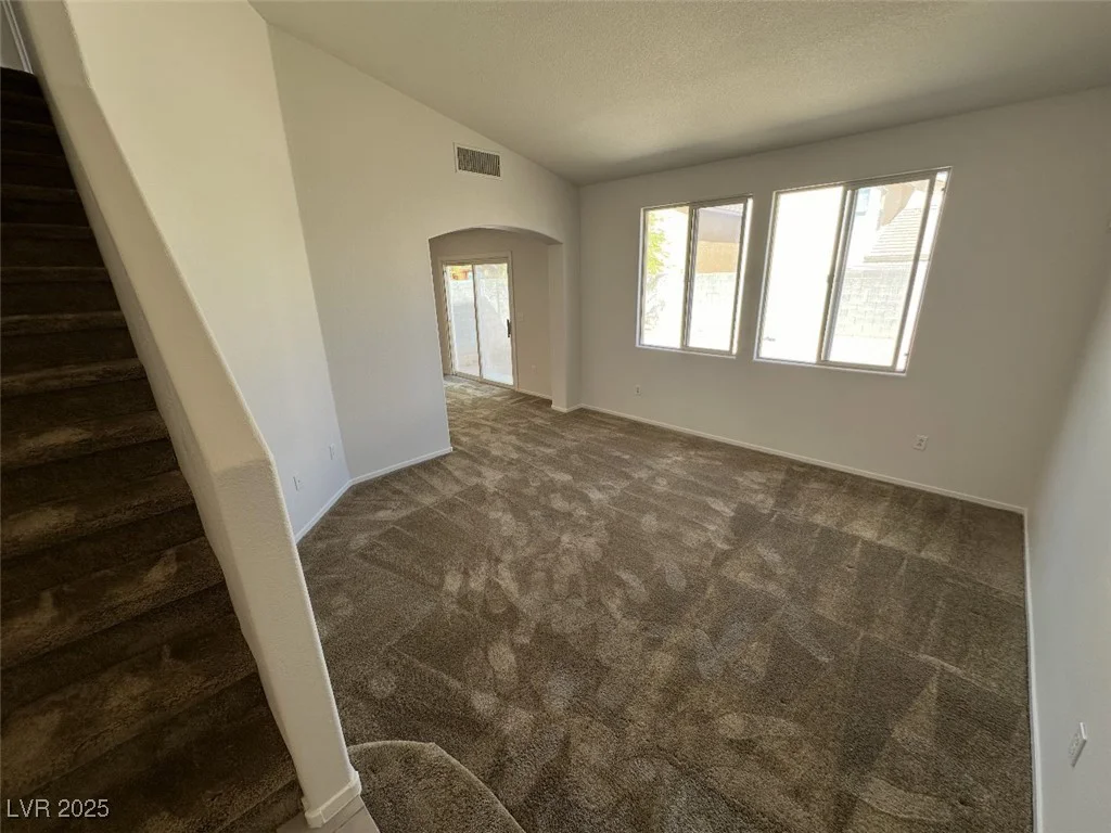 7282 Quarterhorse, Las Vegas, NV 89148