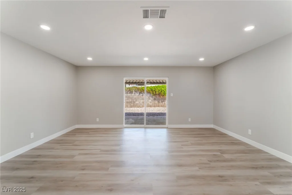 5245 Hillman, Las Vegas, NV 89142