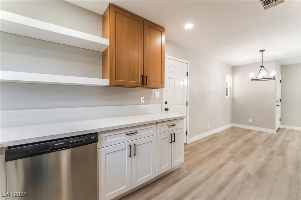 5245 Hillman, Las Vegas, NV 89142