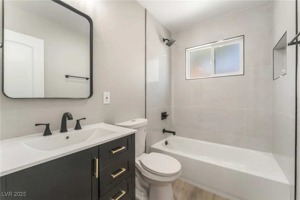 5245 Hillman, Las Vegas, NV 89142