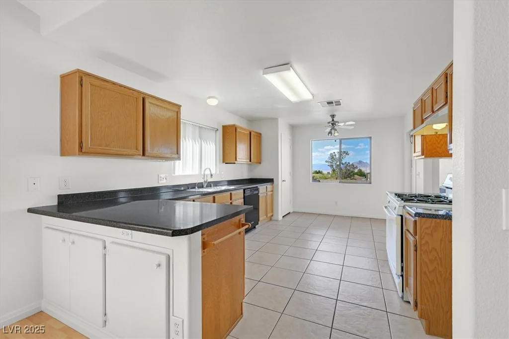 392 Waterwheel Falls, Henderson, NV 89015