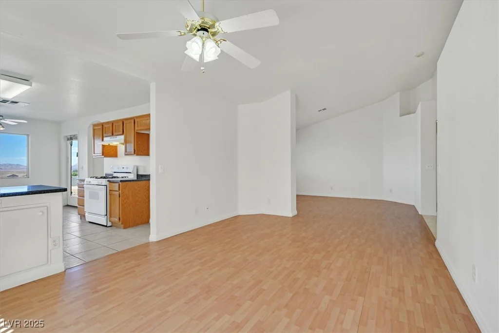 392 Waterwheel Falls, Henderson, NV 89015