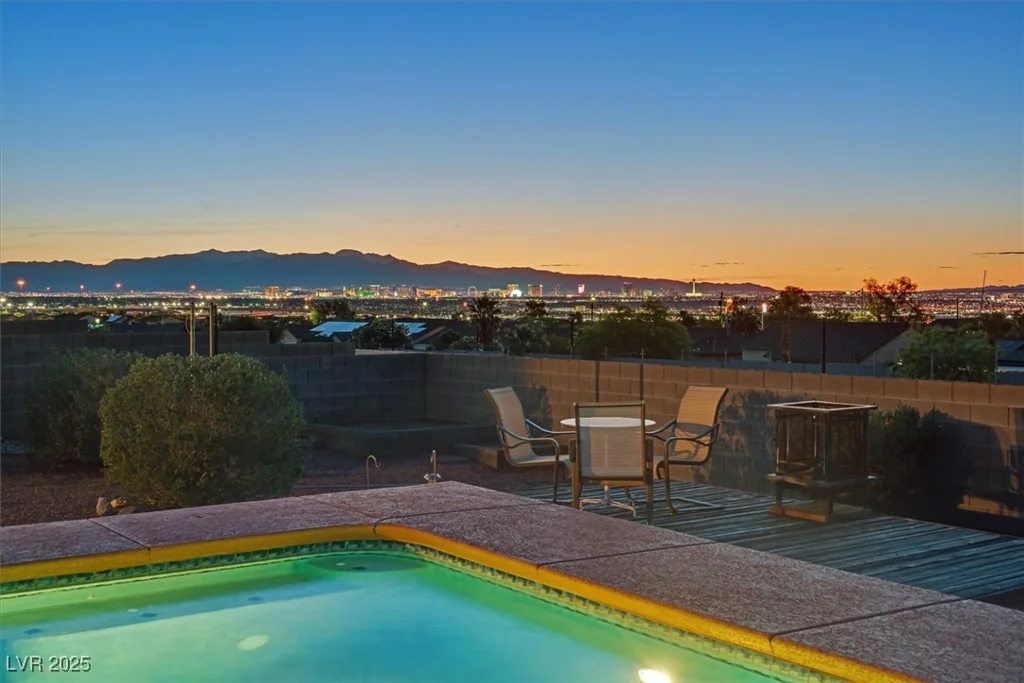 392 Waterwheel Falls, Henderson, NV 89015