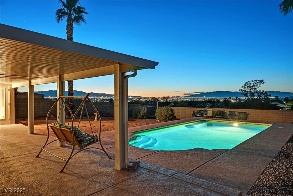 392 Waterwheel Falls, Henderson, NV 89015