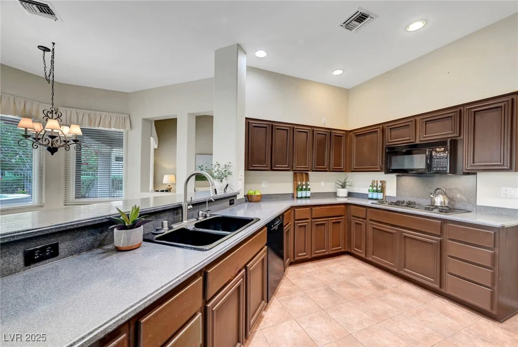 2929 Haddon, Las Vegas, NV 89134