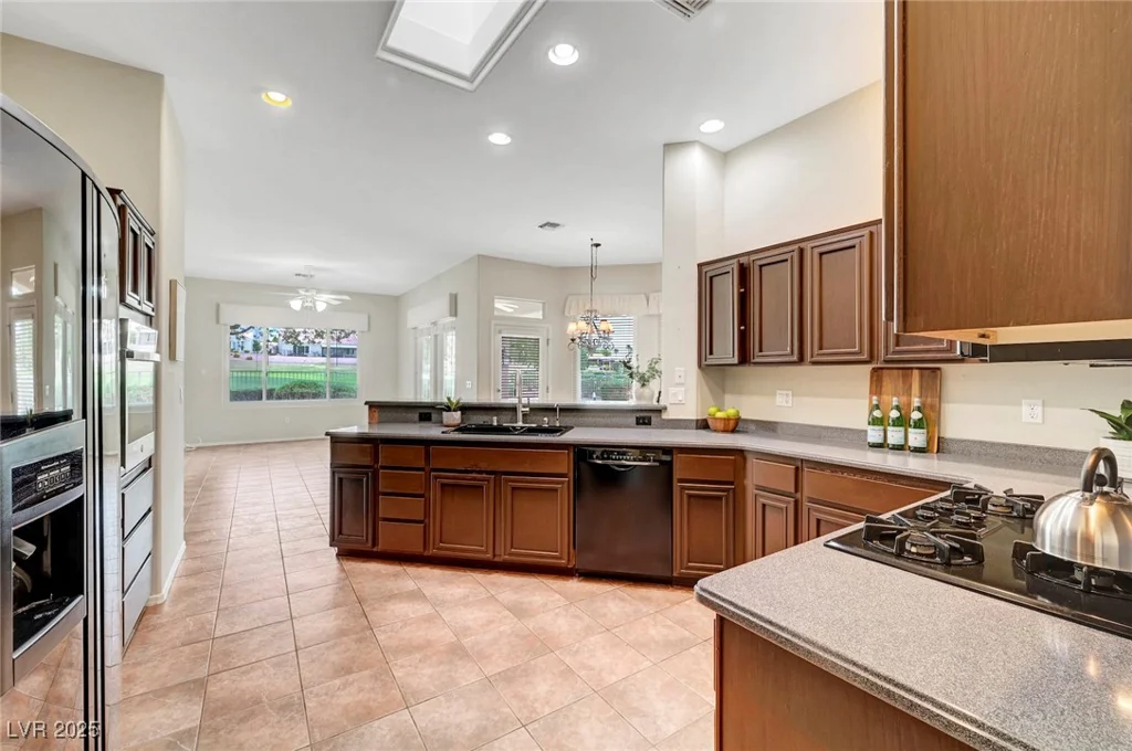 2929 Haddon, Las Vegas, NV 89134