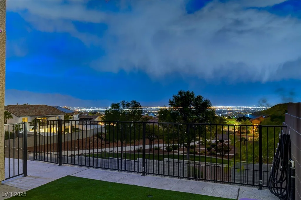 10729 Marathon Bell, Las Vegas, NV 89129