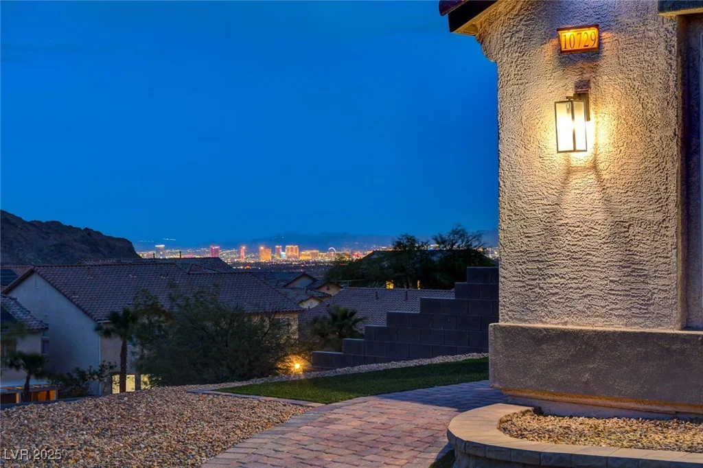 10729 Marathon Bell, Las Vegas, NV 89129