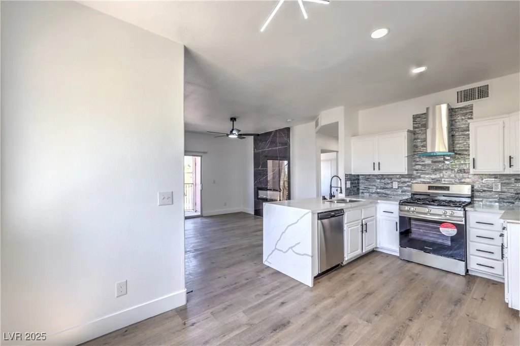 2110 Los Feliz, Las Vegas, NV 89156