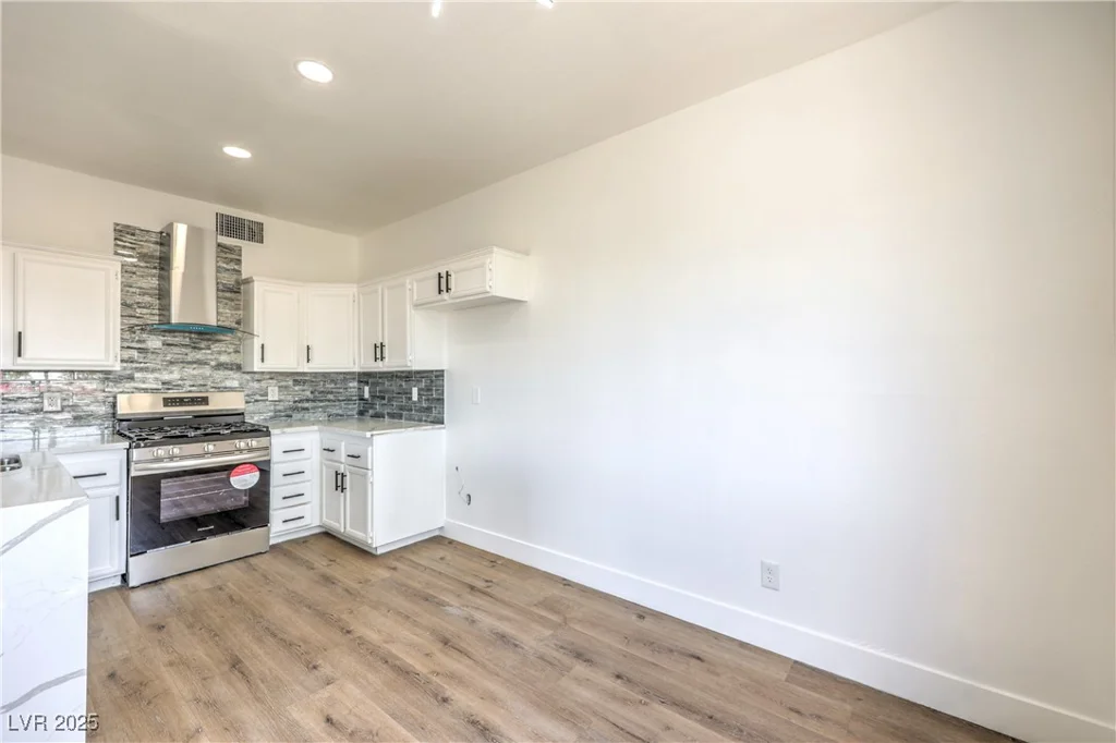 2110 Los Feliz, Las Vegas, NV 89156