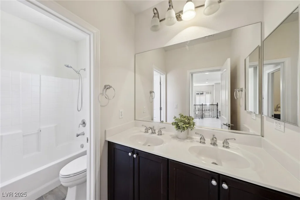 11707 Longworth, Las Vegas, NV 89135