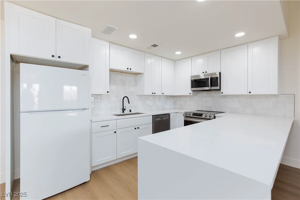 3770 Shirebrook, Las Vegas, NV 89115