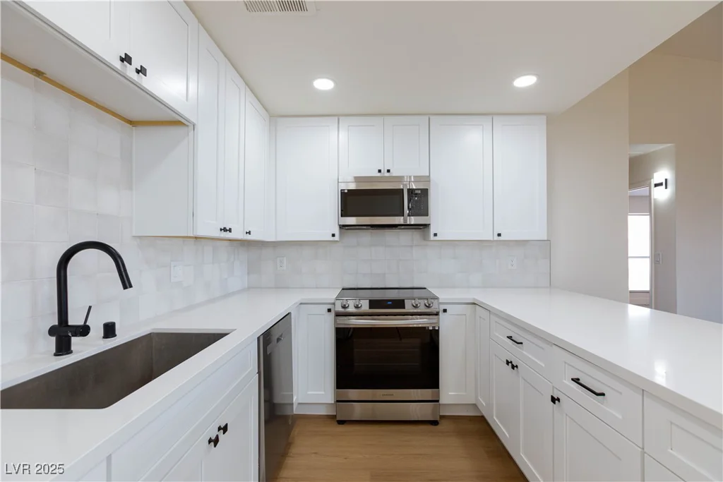 3770 Shirebrook, Las Vegas, NV 89115