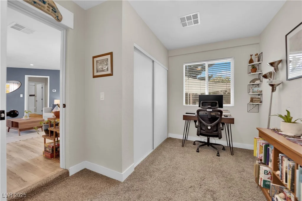 1320 Wengert, Las Vegas, NV 89104