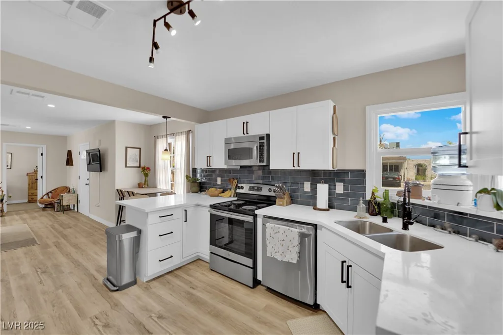 1320 Wengert, Las Vegas, NV 89104