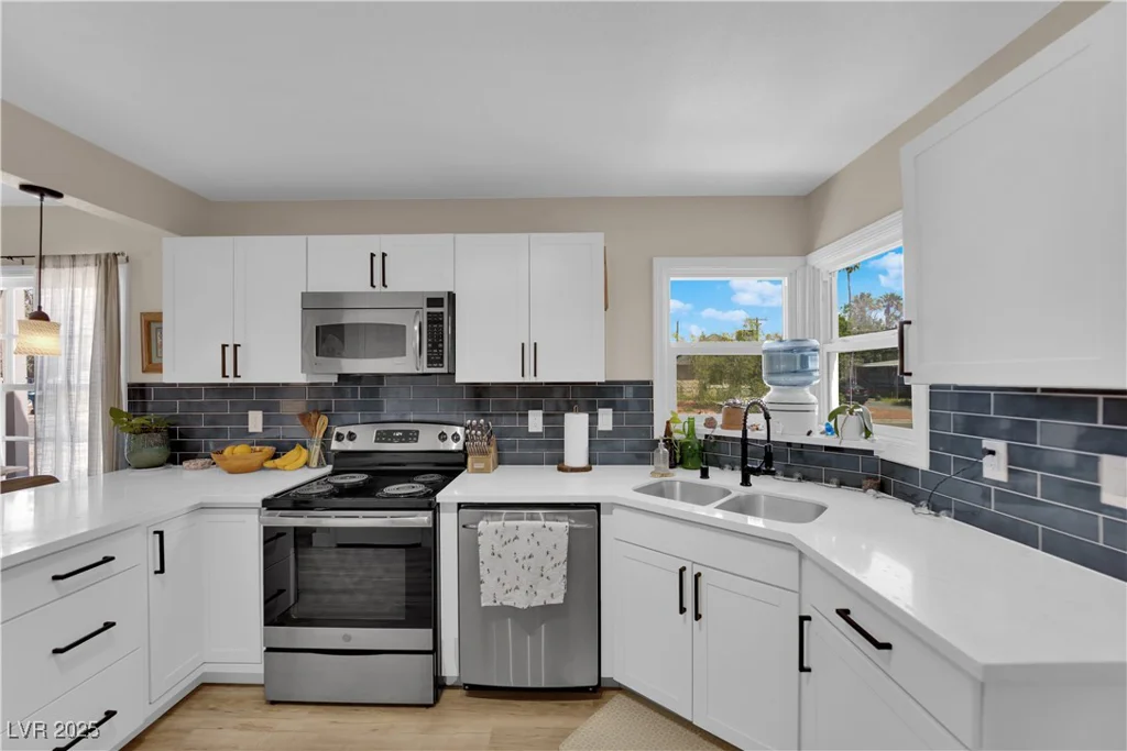 1320 Wengert, Las Vegas, NV 89104