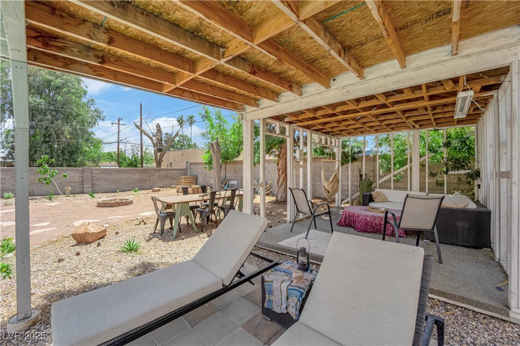 1320 Wengert, Las Vegas, NV 89104