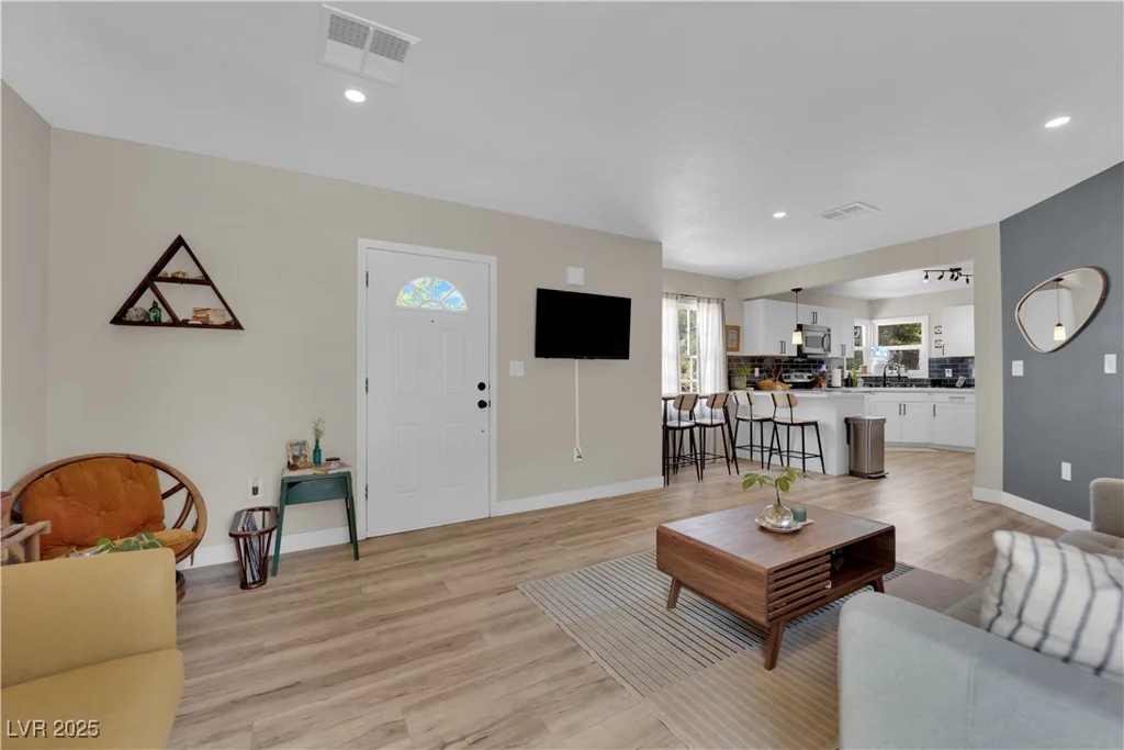 1320 Wengert, Las Vegas, NV 89104