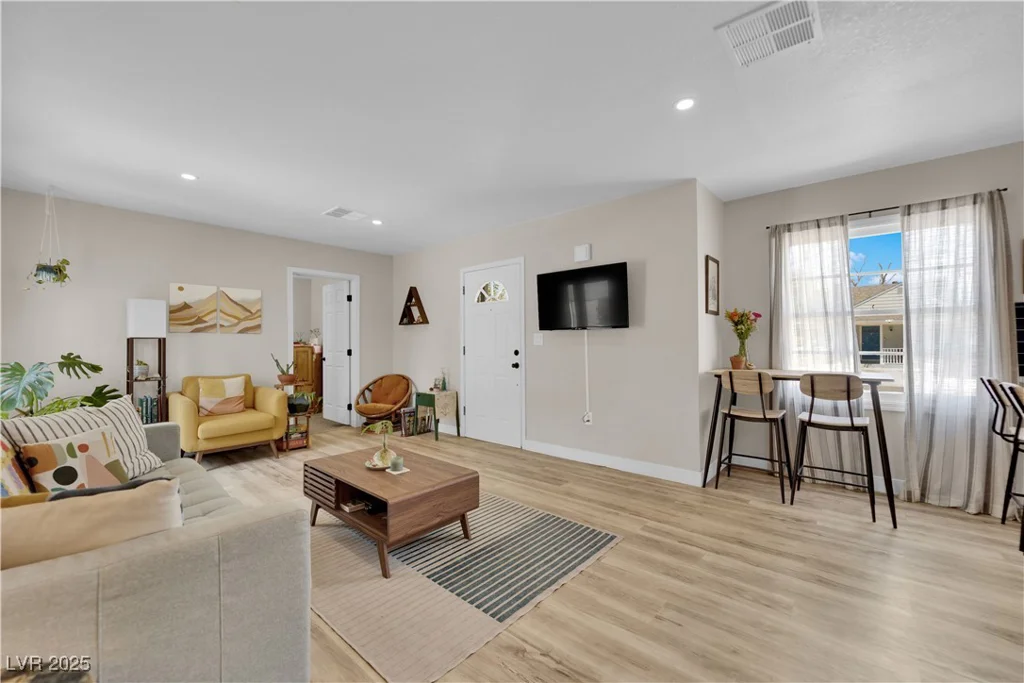 1320 Wengert, Las Vegas, NV 89104