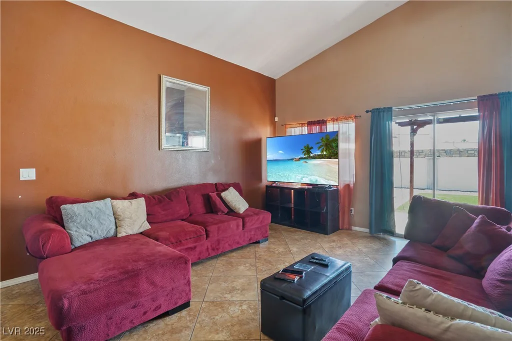 619 Zalataia, North Las Vegas, NV 89031
