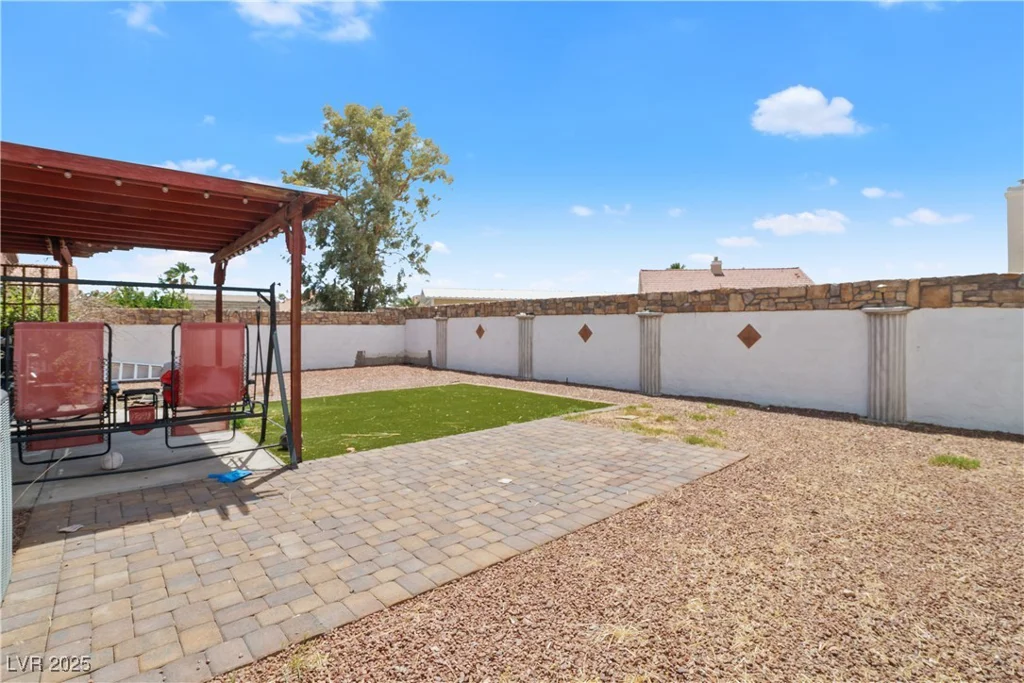 619 Zalataia, North Las Vegas, NV 89031
