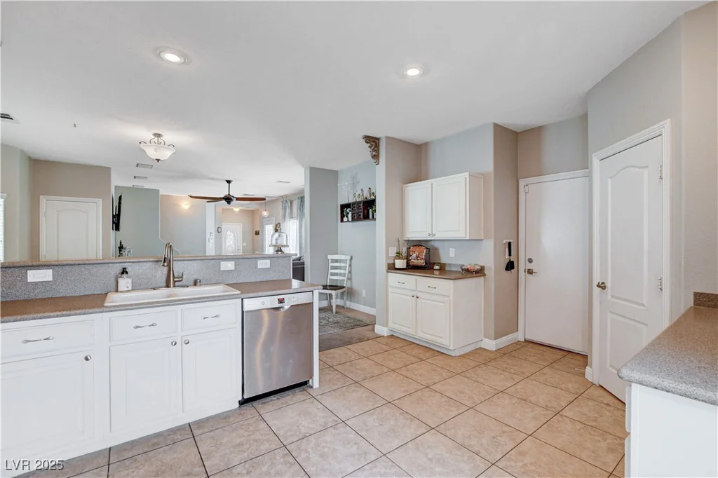 8340 Winterchase, Las Vegas, NV 89143