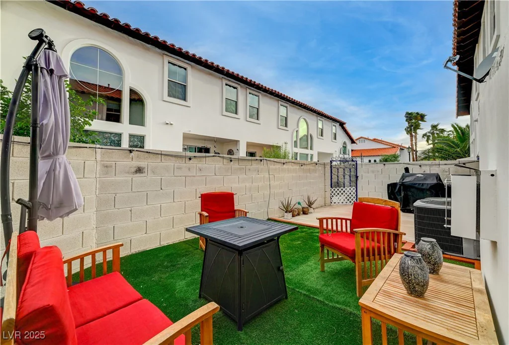 8719 Villa Ariel, Las Vegas, NV 89147