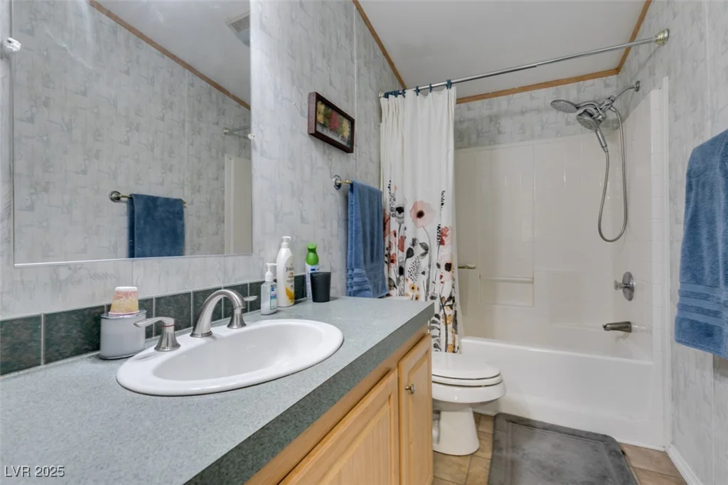 6159 Carlsbad, Las Vegas, NV 89156