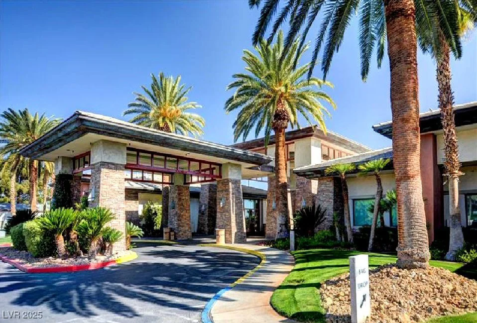 151 Cliff Valley, Las Vegas, NV 89148