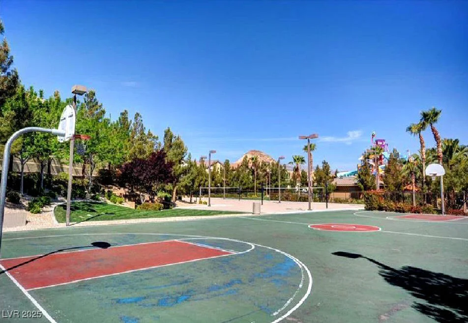 151 Cliff Valley, Las Vegas, NV 89148