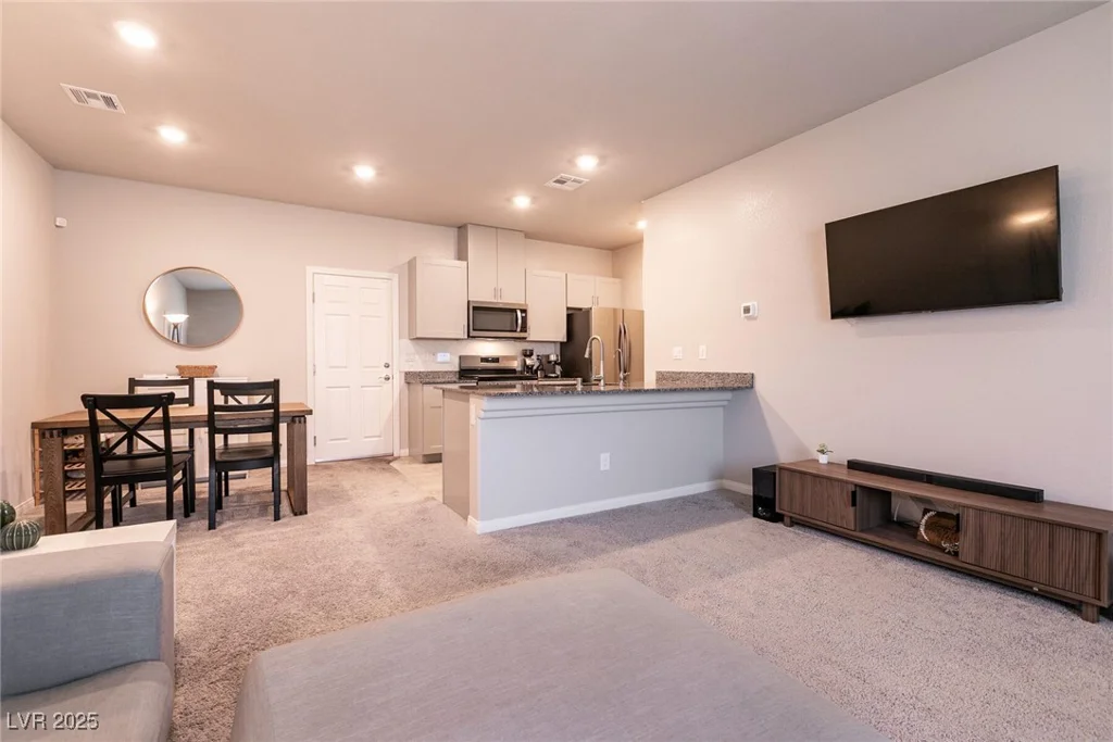 7302 Sunray Point, North Las Vegas, NV 89084