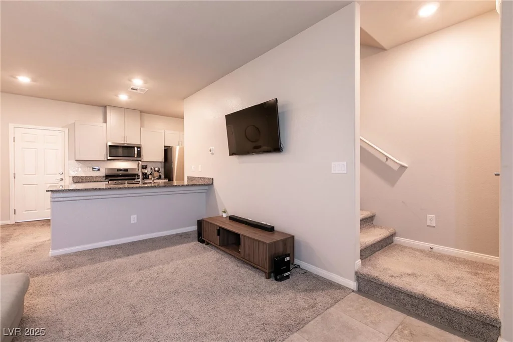 7302 Sunray Point, North Las Vegas, NV 89084