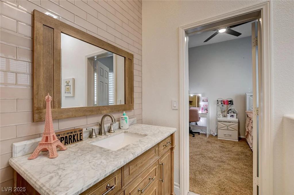 2074 Sutton, Henderson, NV 89074