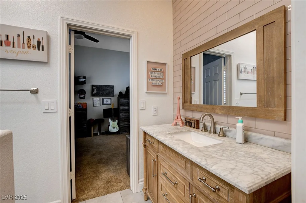 2074 Sutton, Henderson, NV 89074