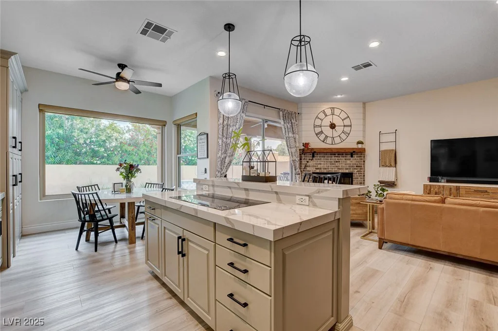2074 Sutton, Henderson, NV 89074