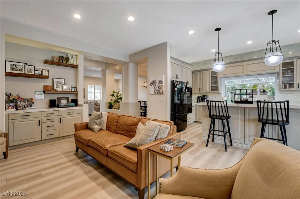 2074 Sutton, Henderson, NV 89074