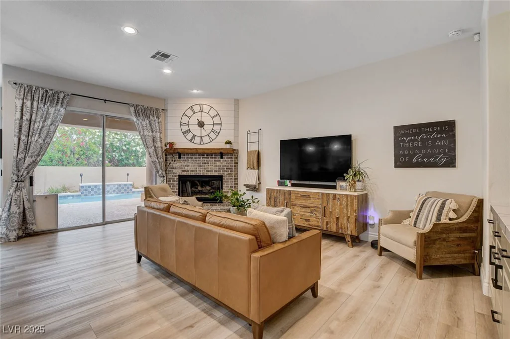 2074 Sutton, Henderson, NV 89074