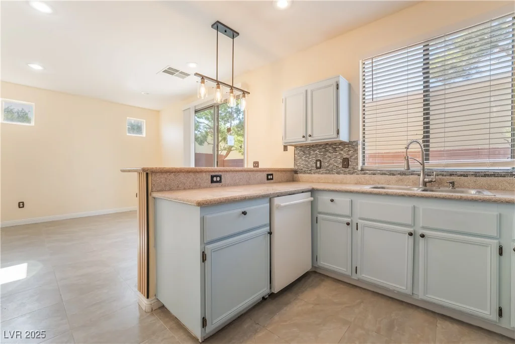 9753 Villa Lorena, Las Vegas, NV 89147