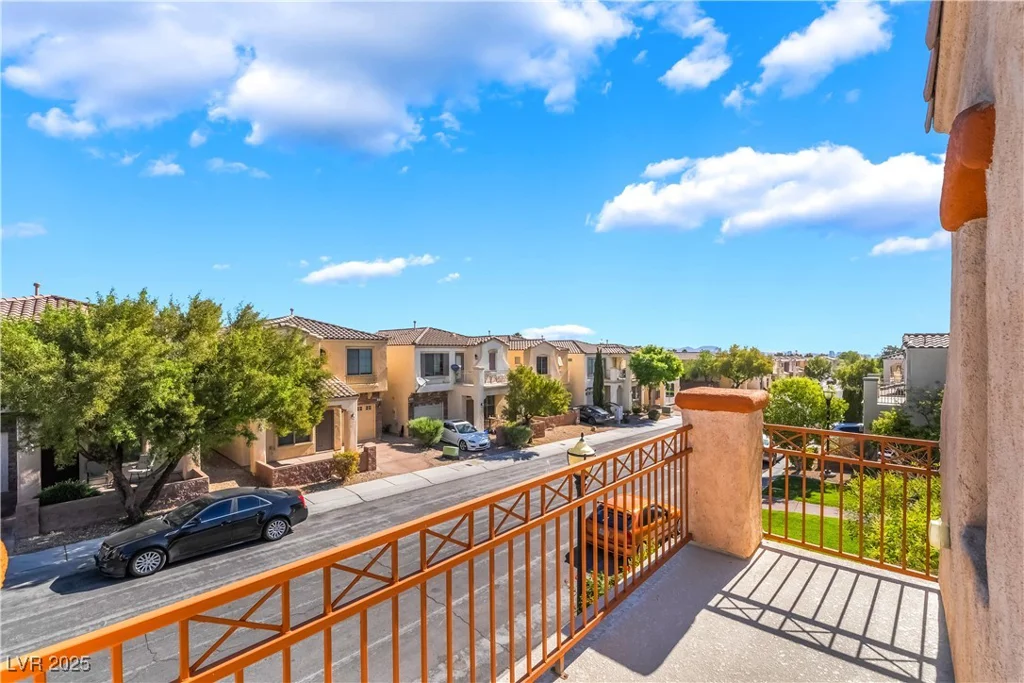 9753 Villa Lorena, Las Vegas, NV 89147