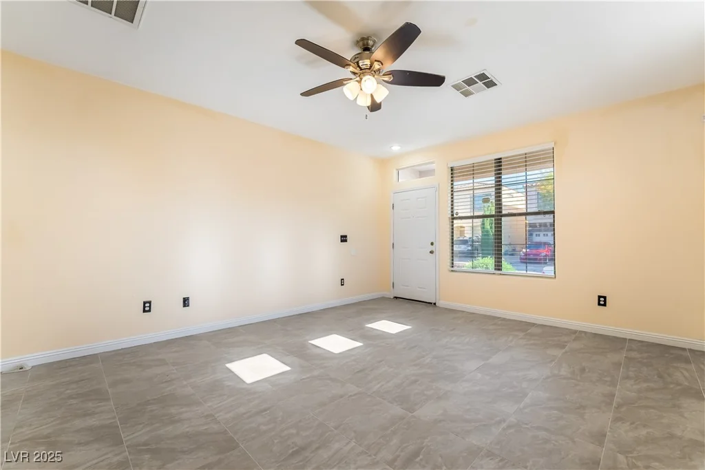 9753 Villa Lorena, Las Vegas, NV 89147
