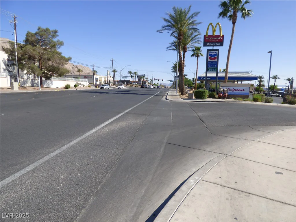 2085 Hollywood, Las Vegas, NV 89156