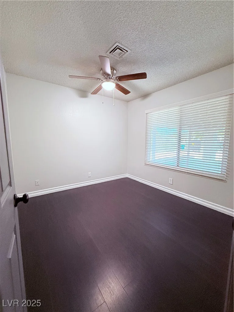 7123 Kenwood, Las Vegas, NV 89147